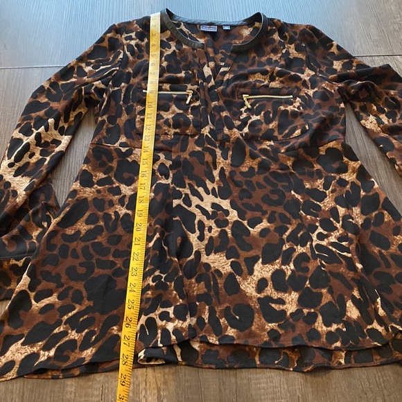 RAFAELLA| asymmetrical high-low animal print tunic - Picture 11 of 11